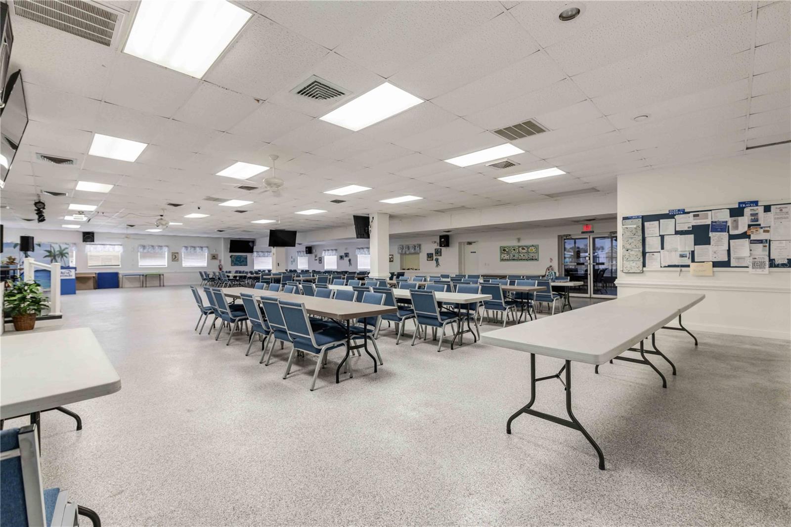 Image 31 of 33 For 5316 53 Avenue E I5