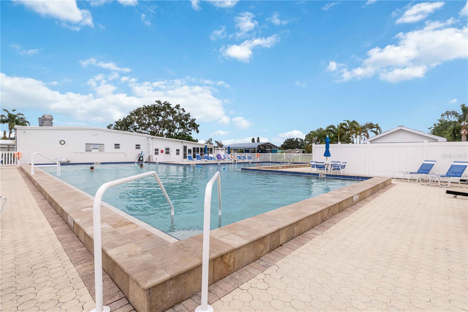 Image 33 of 33 For 5316 53 Avenue E I5