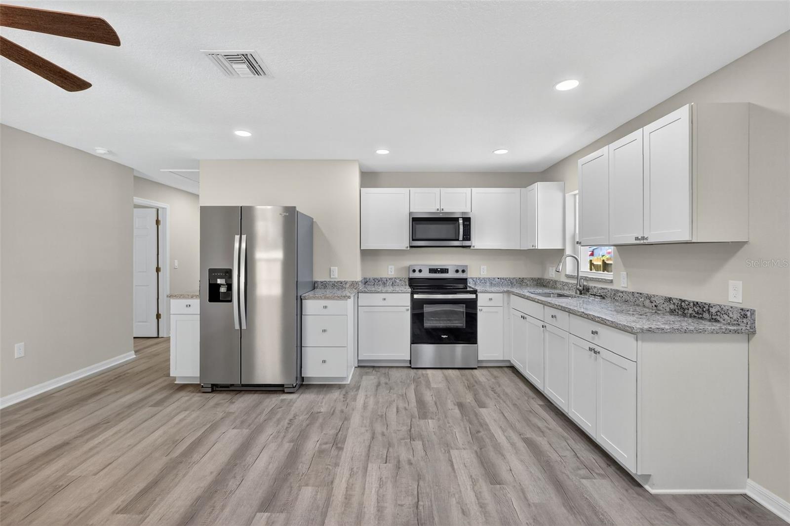 Image 3 of 15 For 1503 8th Avenue E