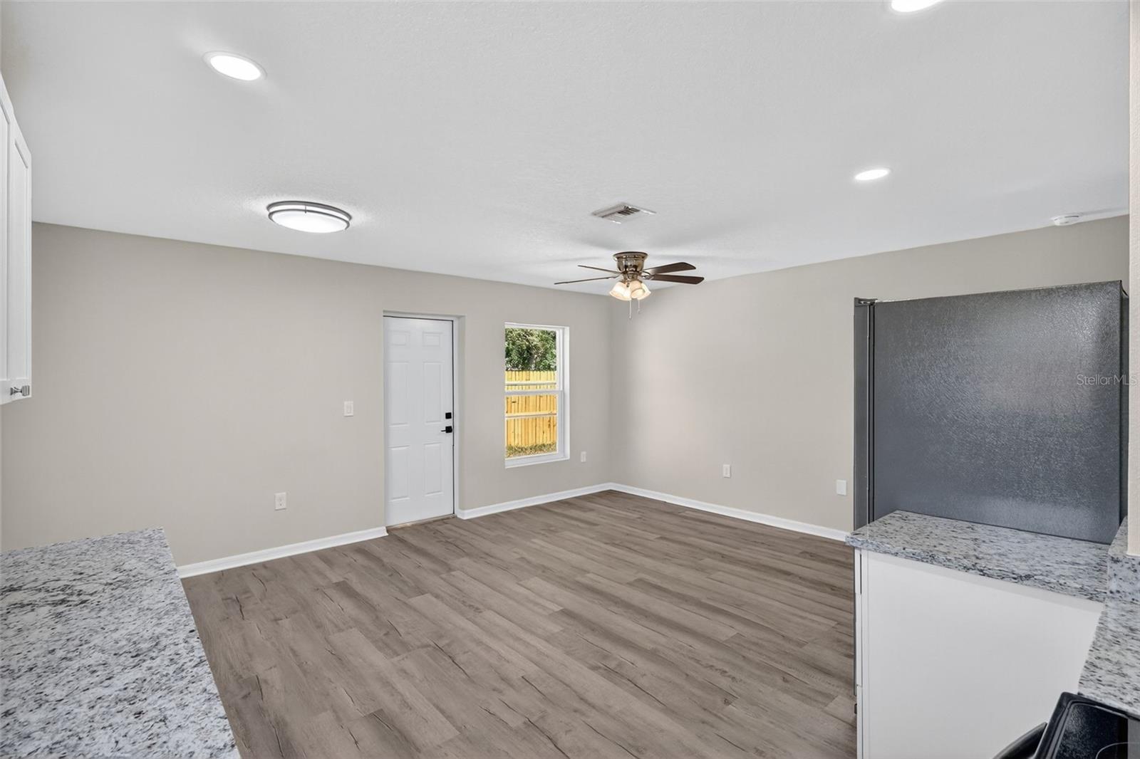 Image 4 of 15 For 1503 8th Avenue E