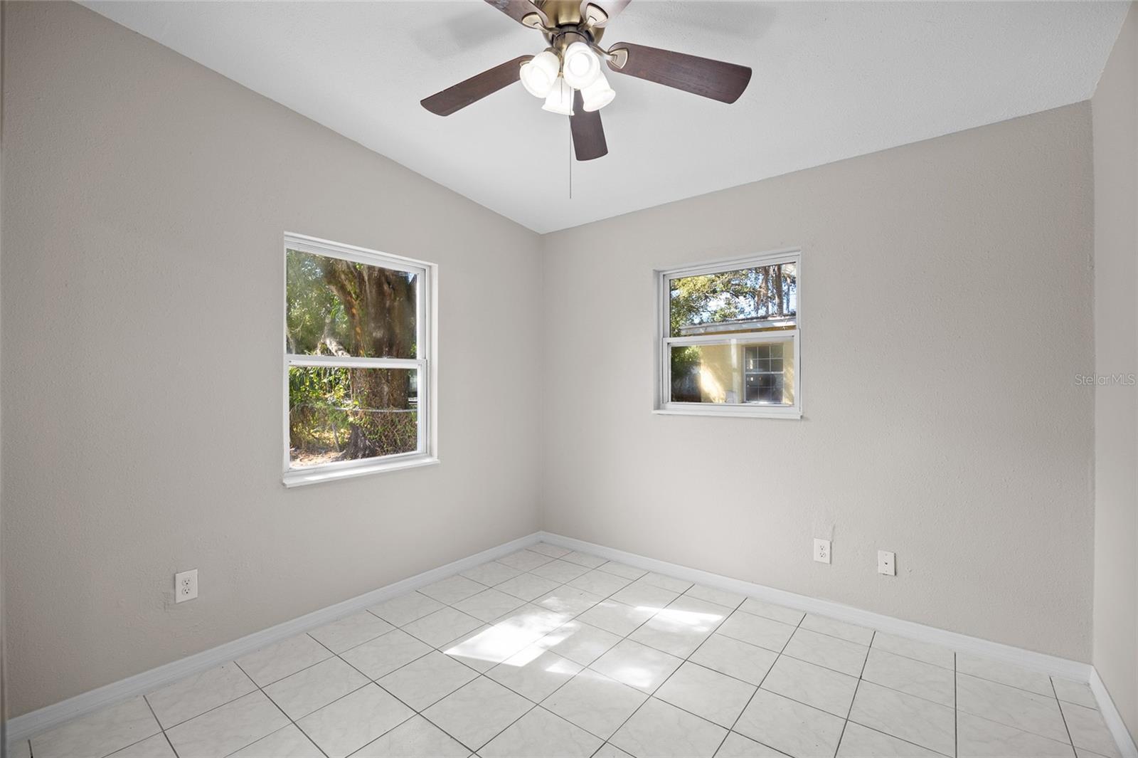 Image 12 of 29 For 818 28th Street Circle E