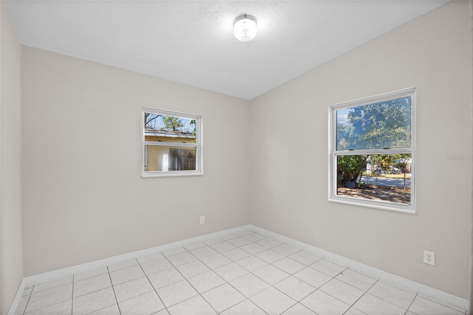 Image 14 of 29 For 818 28th Street Circle E