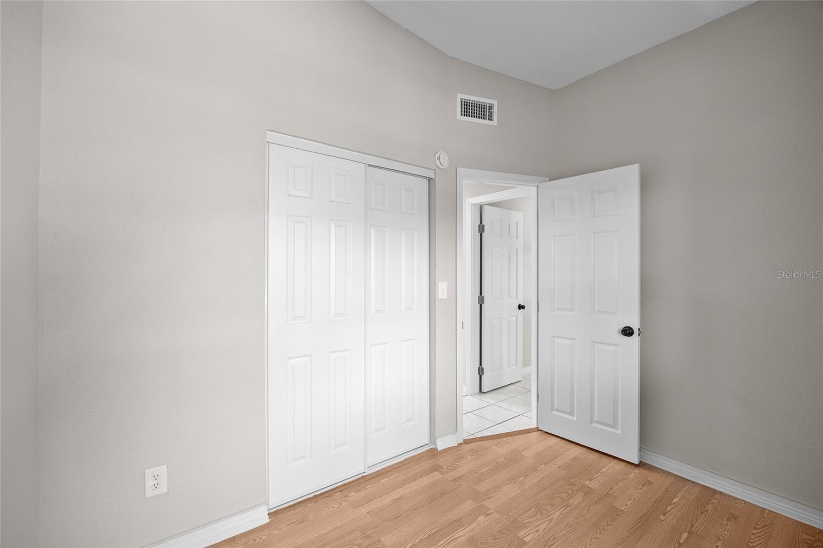 Image 16 of 29 For 818 28th Street Circle E