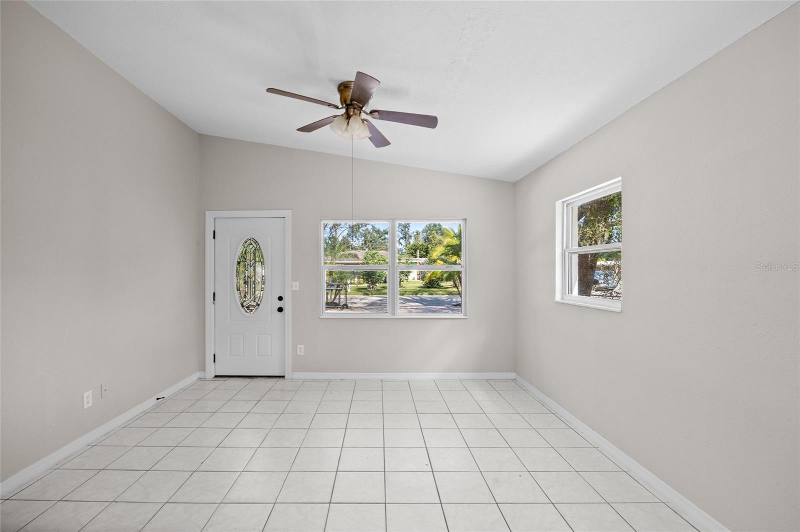 Image 4 of 29 For 818 28th Street Circle E