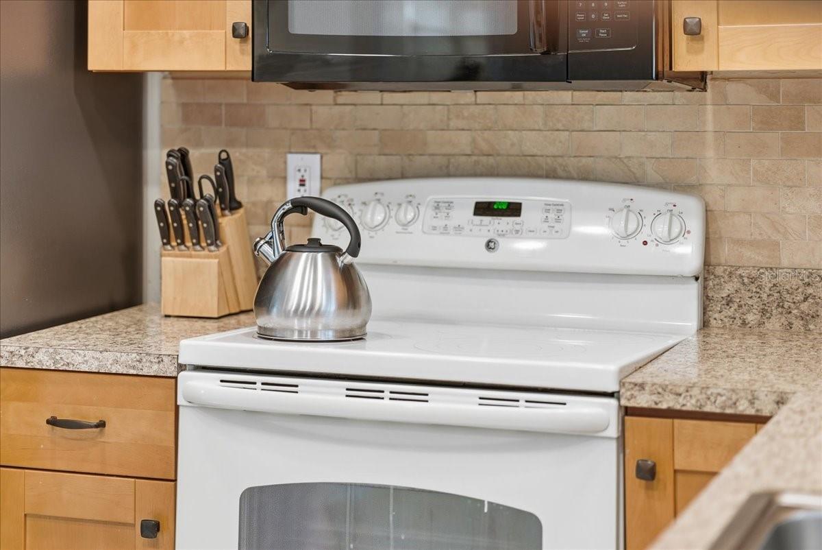 Image 14 of 42 For 5883 Whistlewood Circle