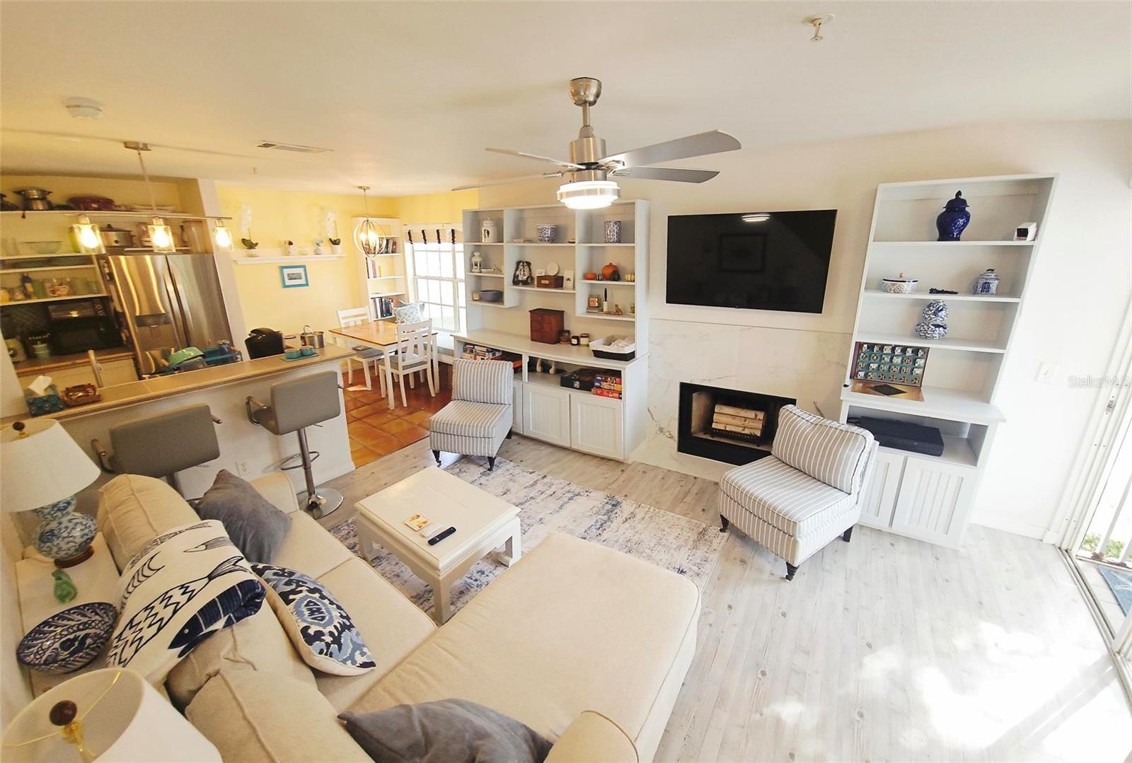 Image 4 of 46 For 850 Tamiami Trail 321