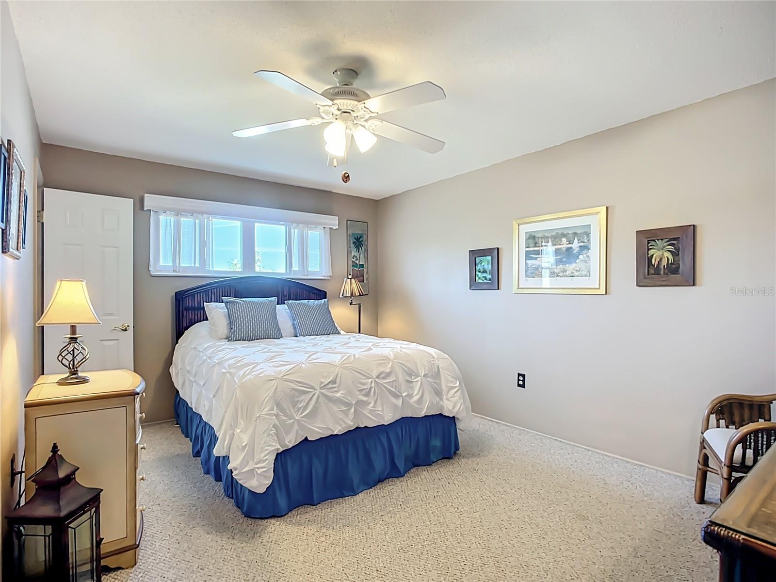 Image 11 of 47 For 504 Narvaezi Street 126