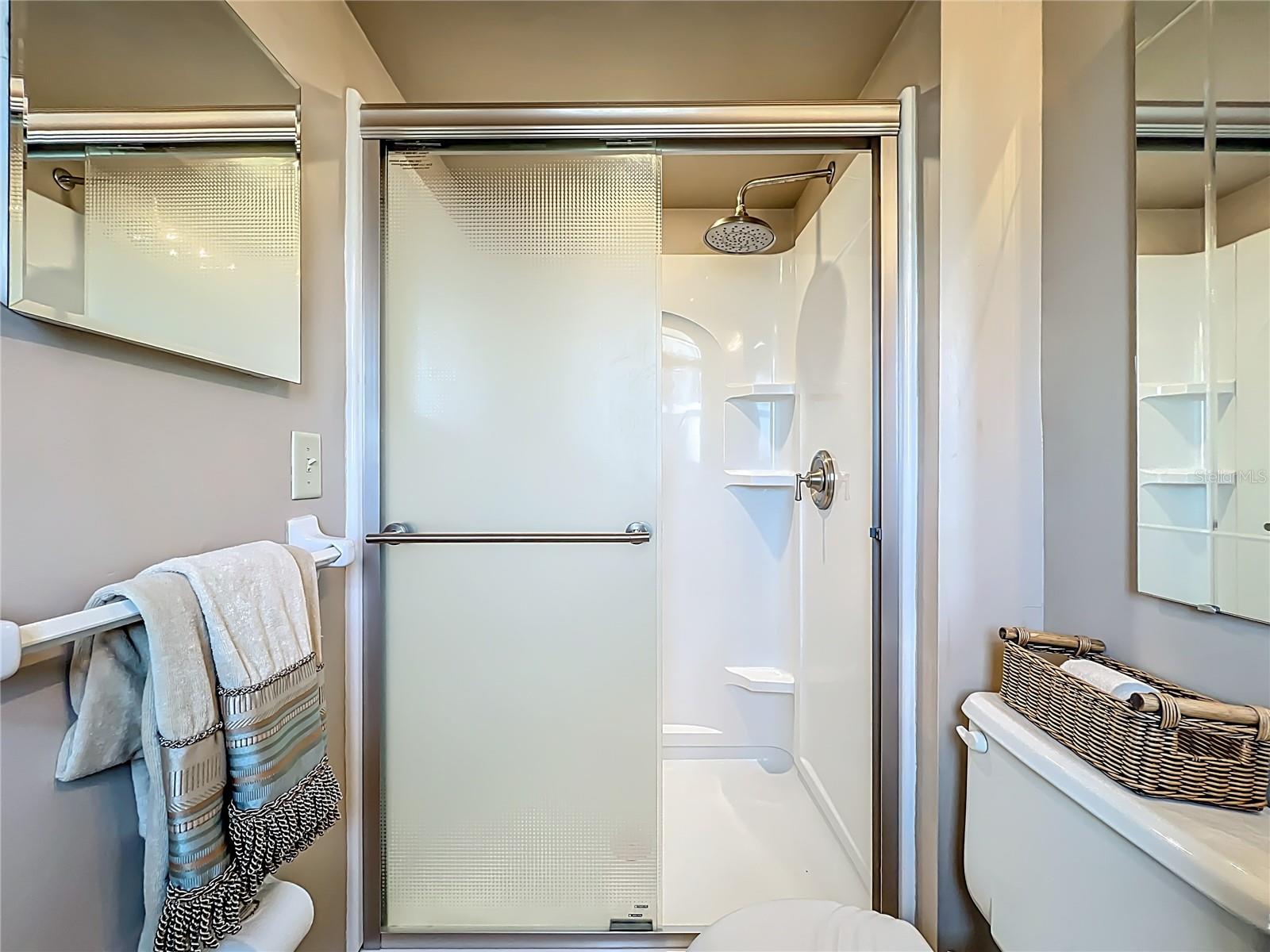 Image 15 of 47 For 504 Narvaezi Street 126