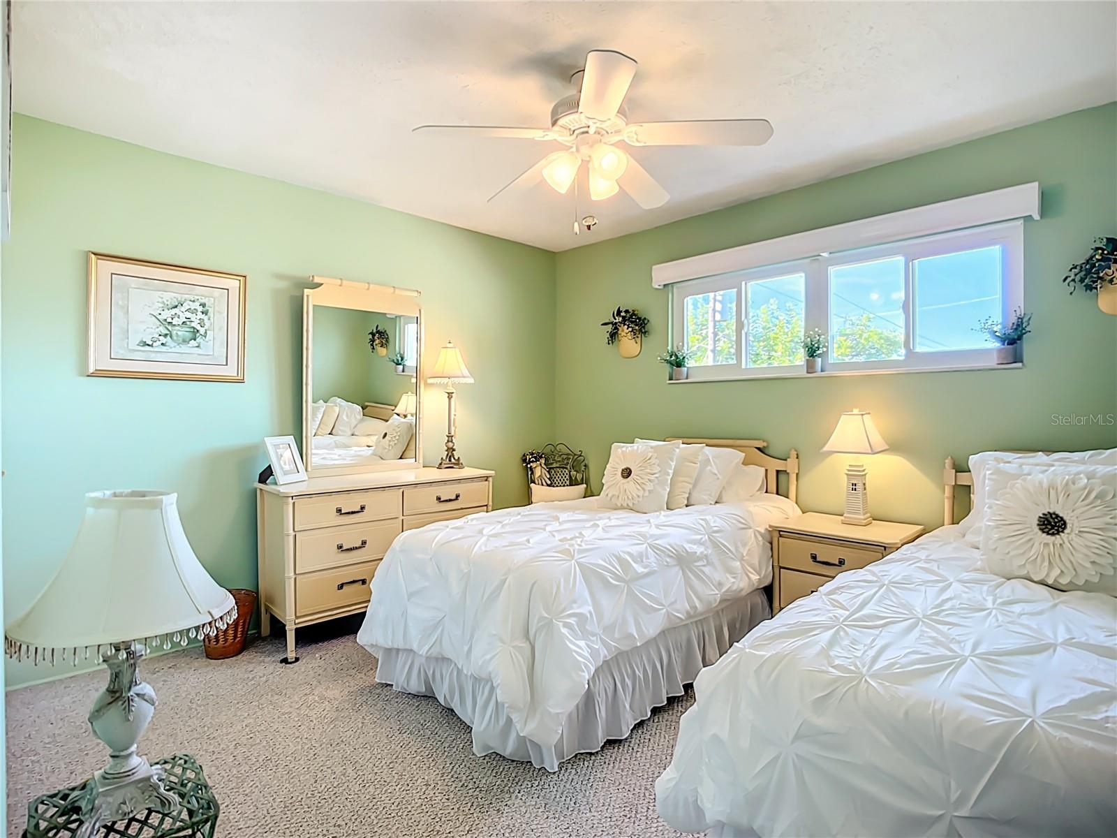 Image 16 of 47 For 504 Narvaezi Street 126