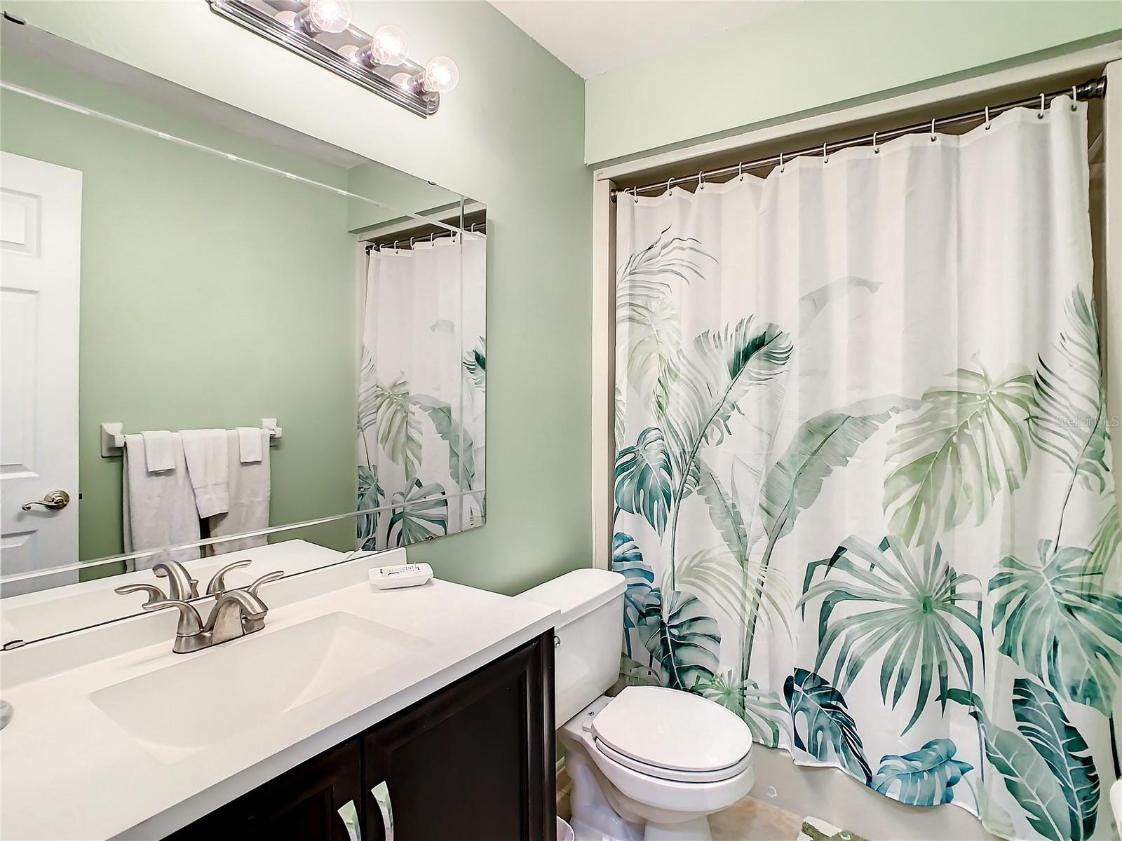 Image 19 of 47 For 504 Narvaezi Street 126