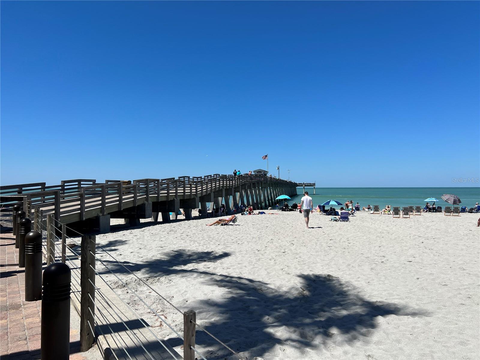 Image 33 of 47 For 504 Narvaezi Street 126