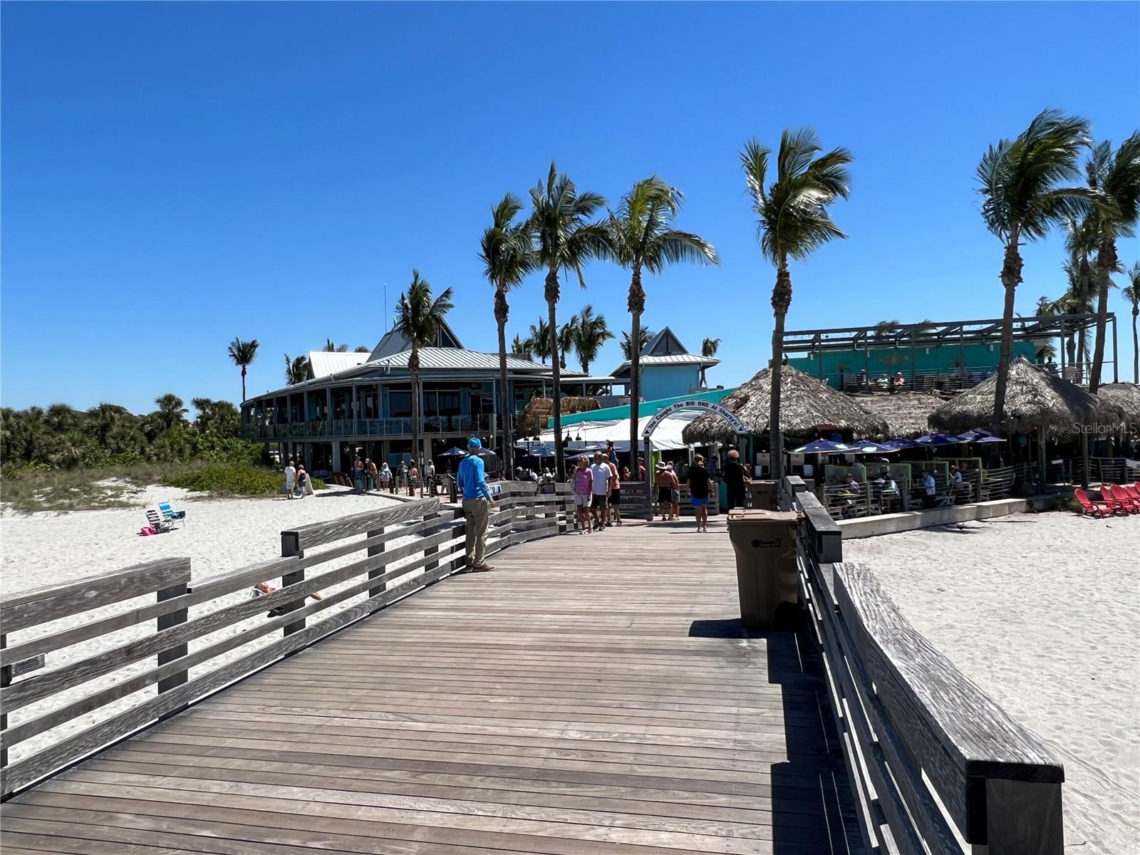 Image 35 of 47 For 504 Narvaezi Street 126