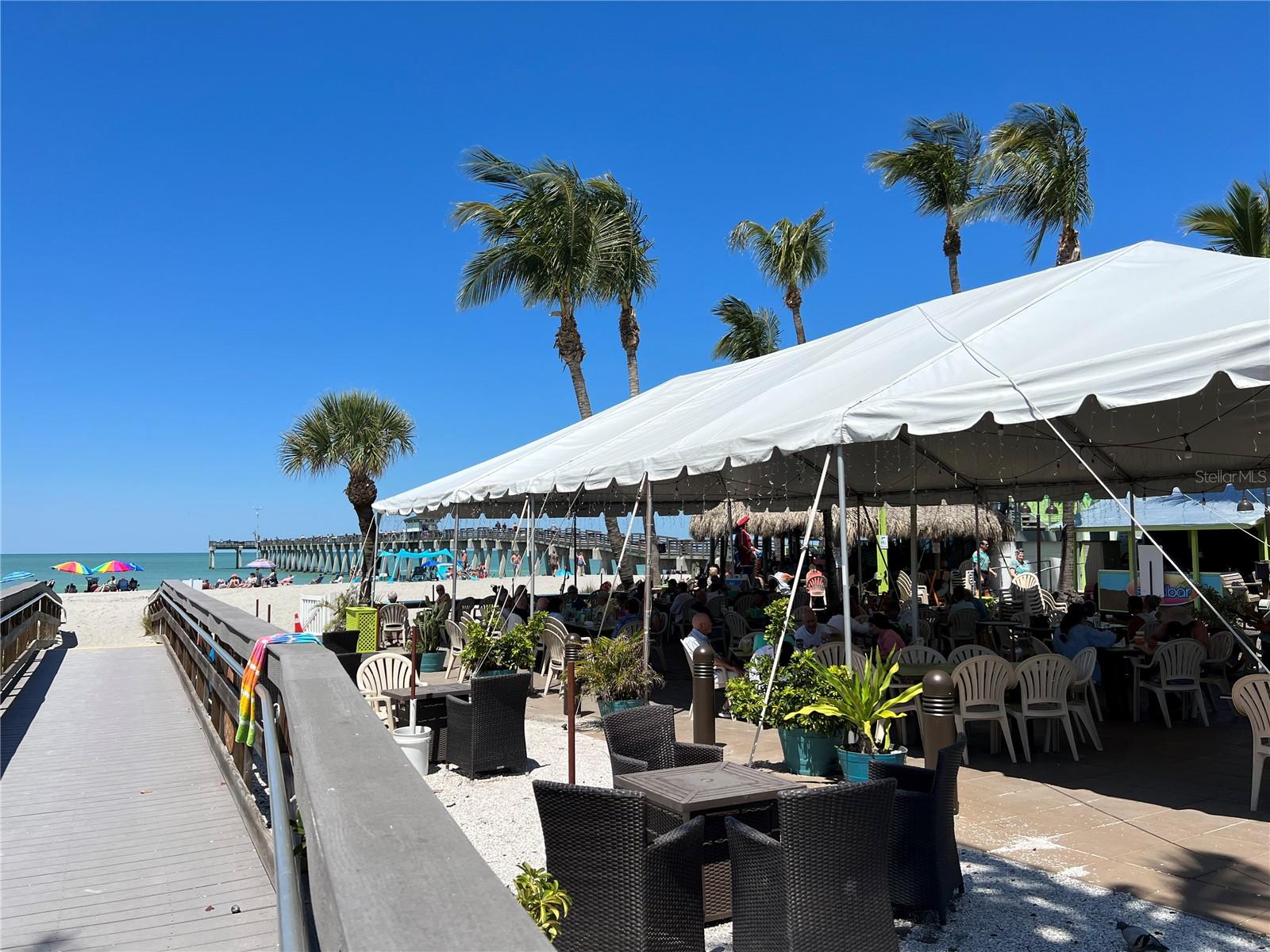 Image 38 of 47 For 504 Narvaezi Street 126