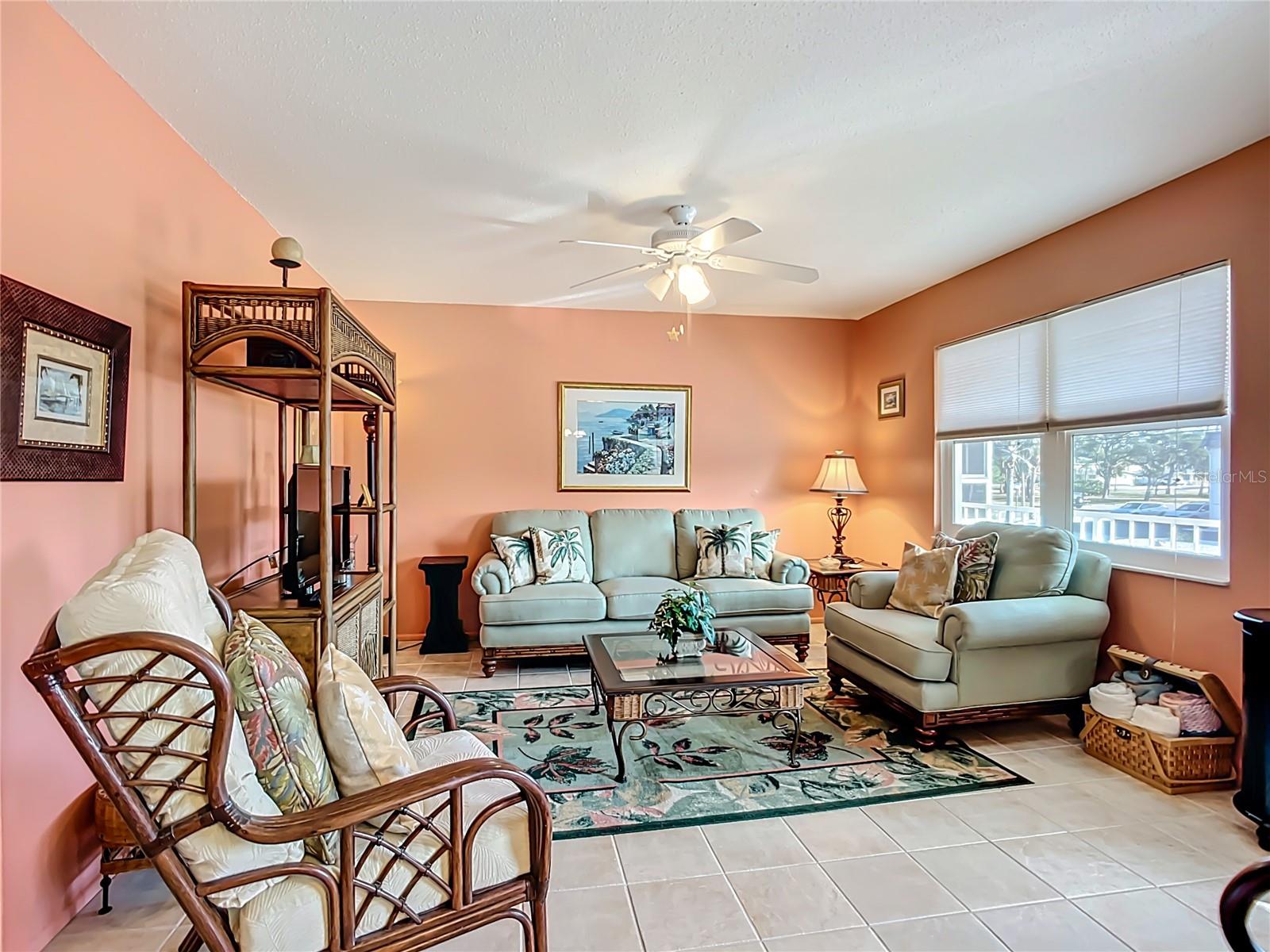 Image 4 of 47 For 504 Narvaezi Street 126