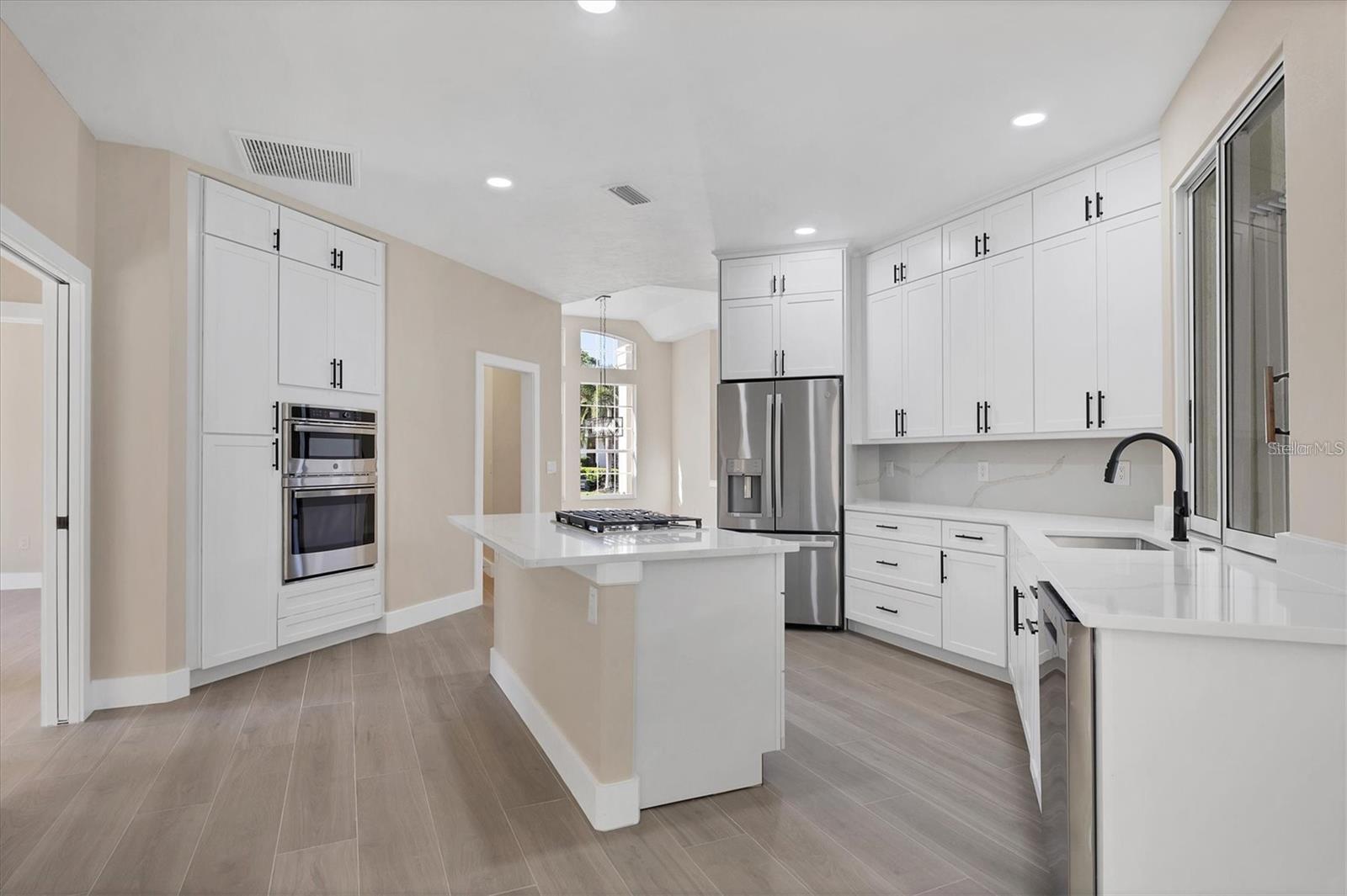 Image 11 of 32 For 6615 Hunter Combe Crossing