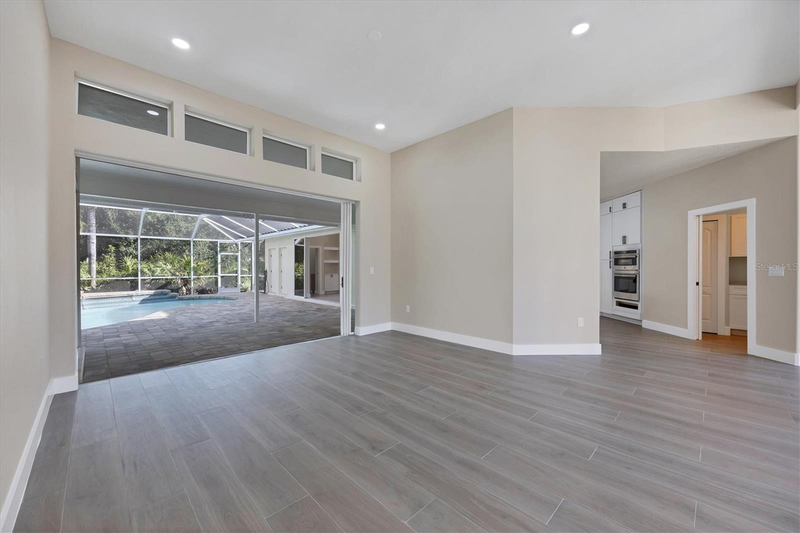 Image 9 of 32 For 6615 Hunter Combe Crossing