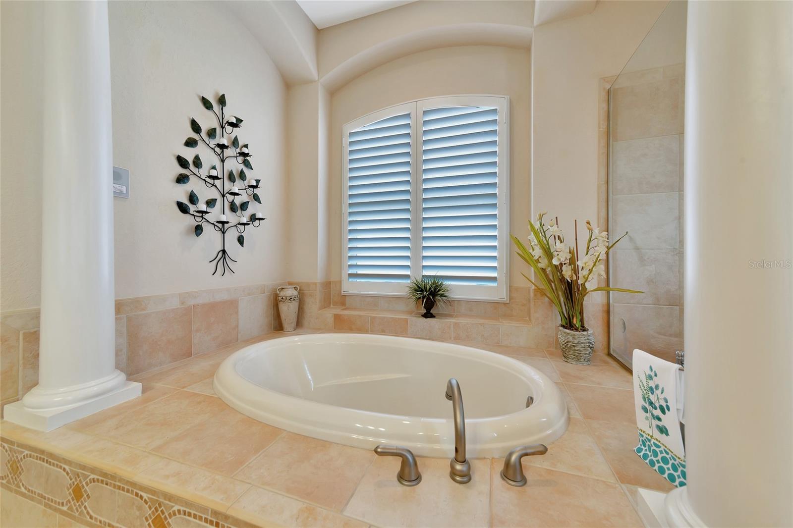 Image 24 of 43 For 10912 Big Bass Place