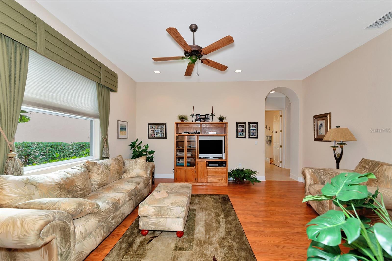 Image 32 of 43 For 10912 Big Bass Place