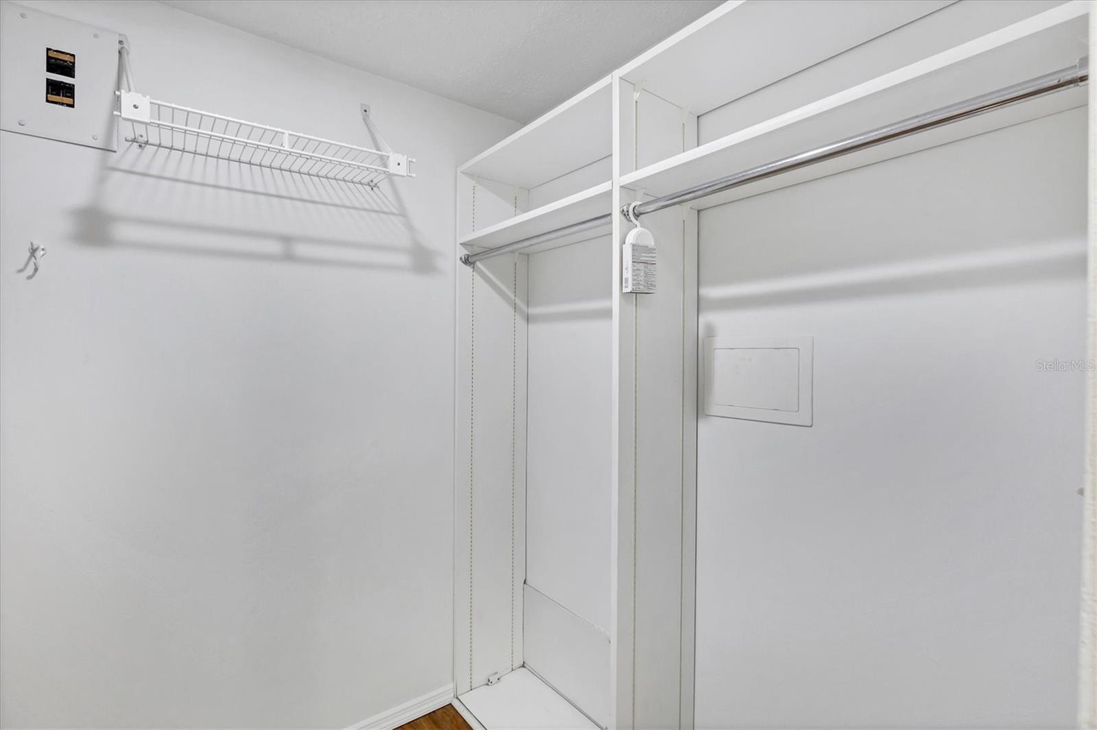 Image 18 of 58 For 3521 Lake Bayshore Drive J#101