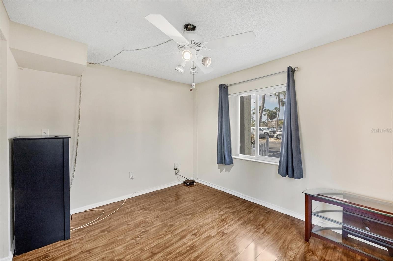 Image 21 of 58 For 3521 Lake Bayshore Drive J#101