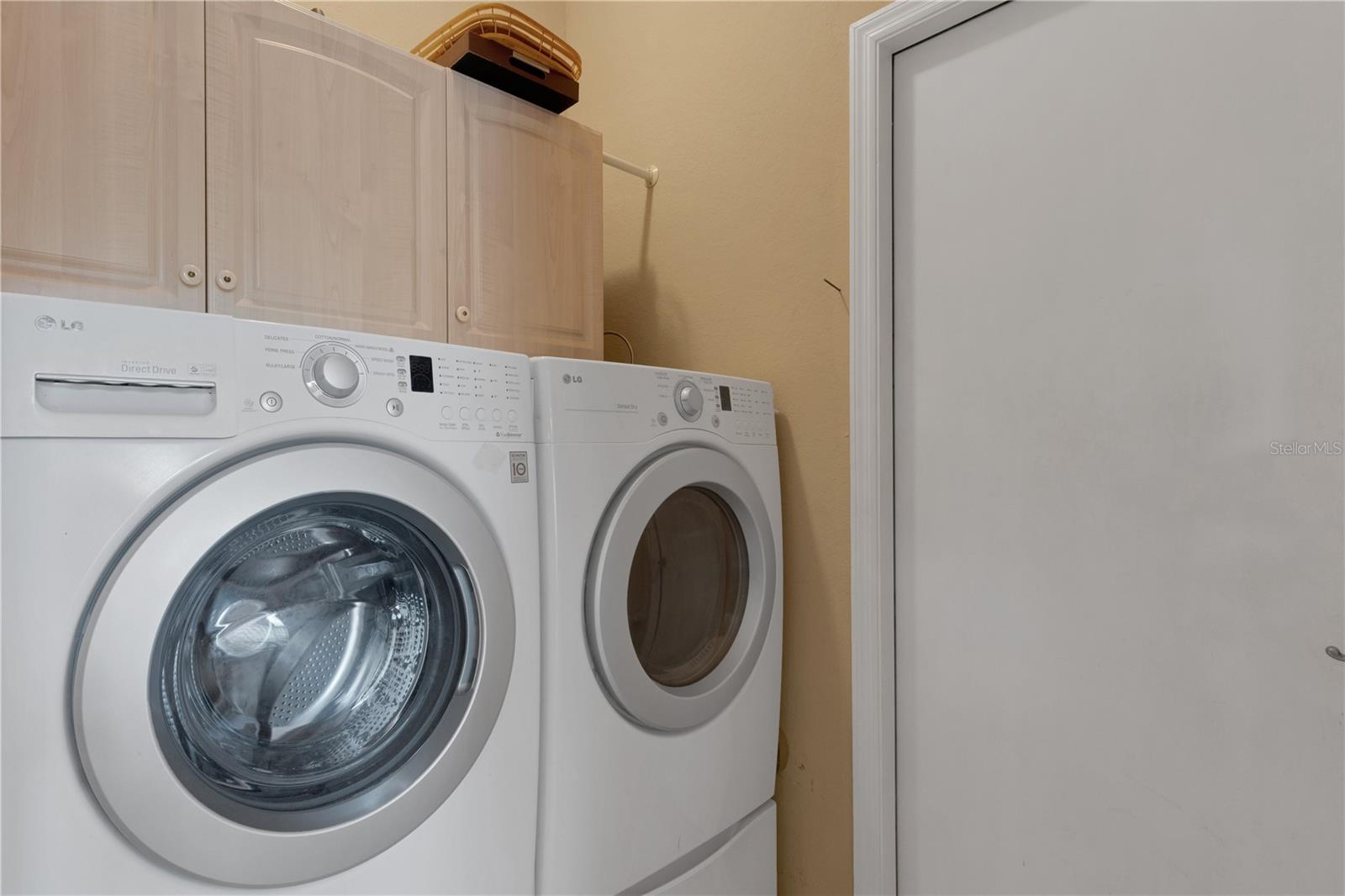 Image 15 of 60 For 6935 Stoneywalk Court