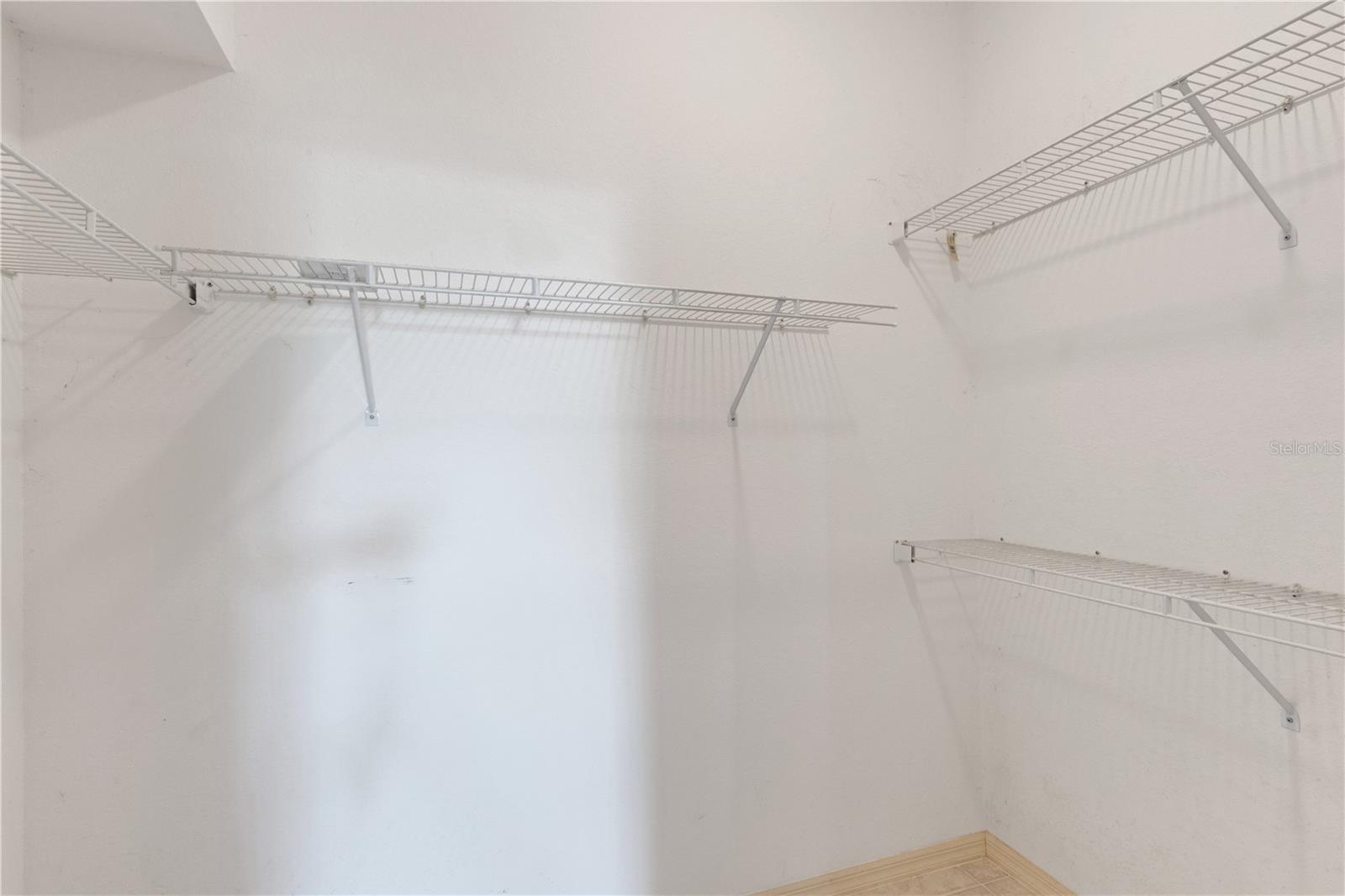 Image 34 of 60 For 6935 Stoneywalk Court