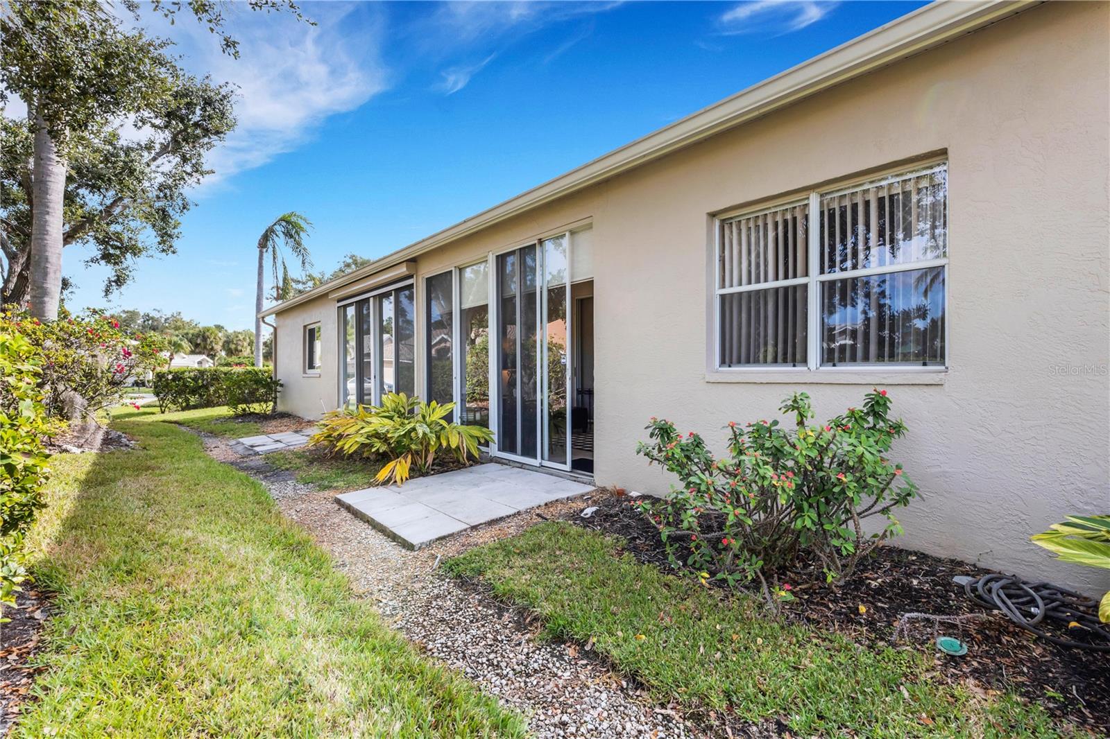 Image 44 of 60 For 6935 Stoneywalk Court