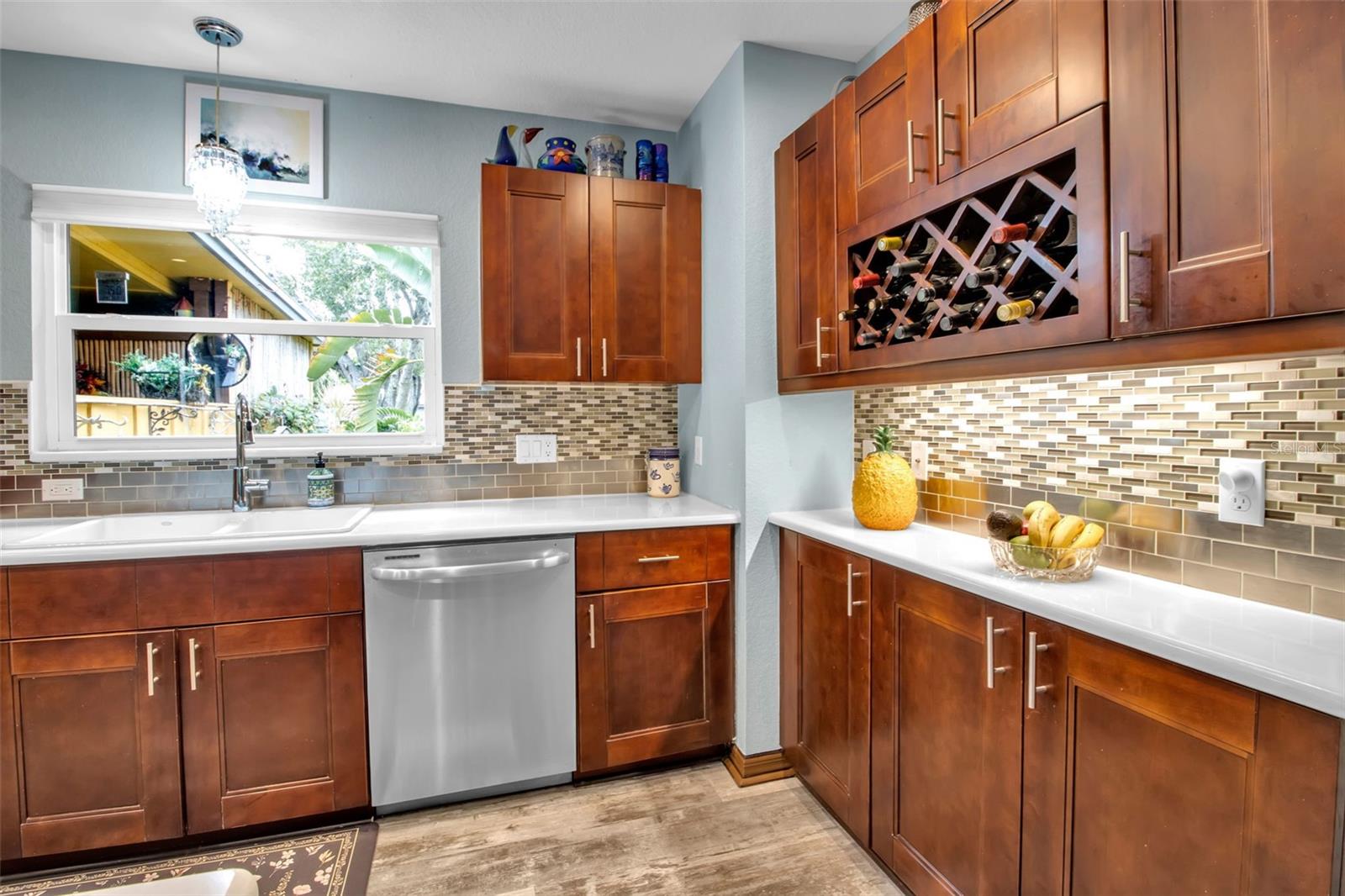 Image 14 of 76 For 1684 Spring Creek Drive