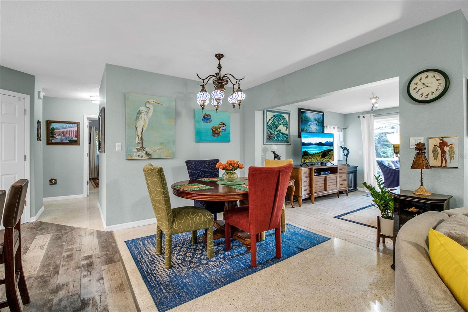 Image 23 of 76 For 1684 Spring Creek Drive