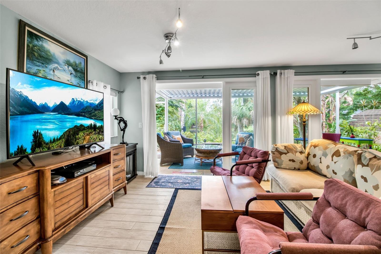 Image 27 of 76 For 1684 Spring Creek Drive