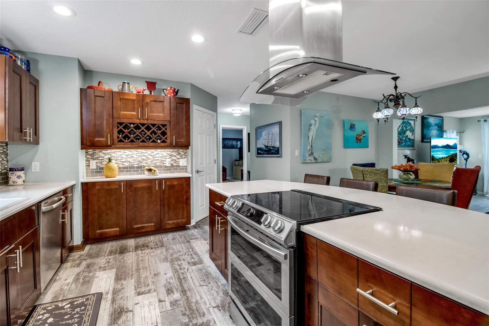 Image 9 of 76 For 1684 Spring Creek Drive