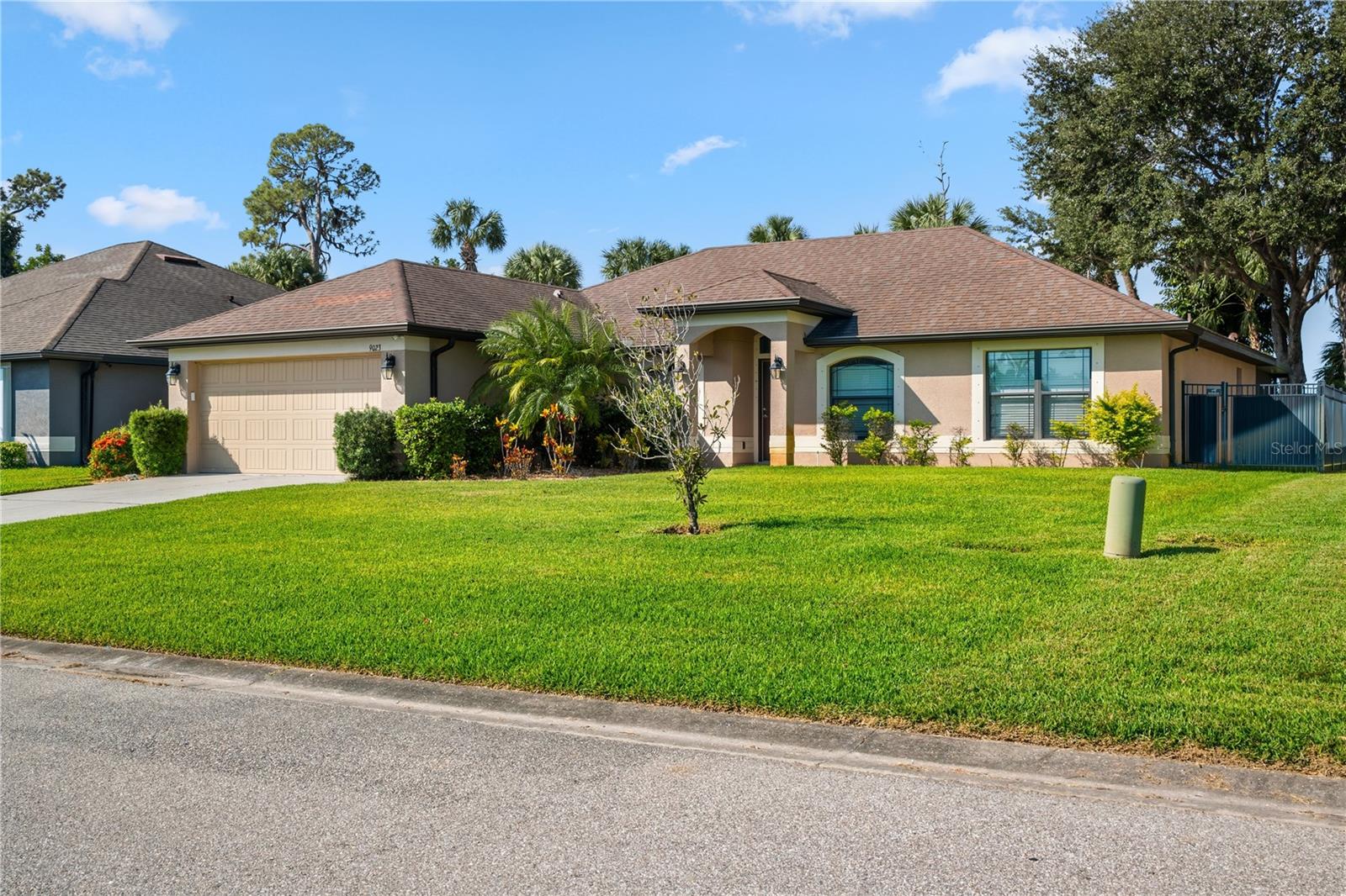 Image 2 of 43 For 9023 49th Avenue E