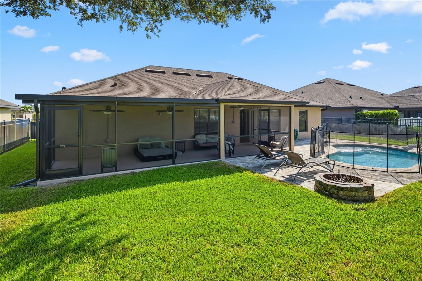 Image 33 of 43 For 9023 49th Avenue E