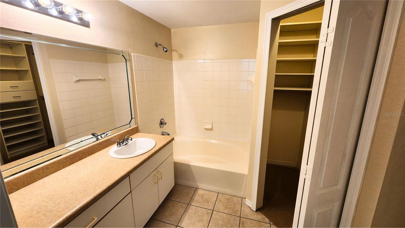 Image 17 of 33 For 4106 Central Sarasota Parkway 1026