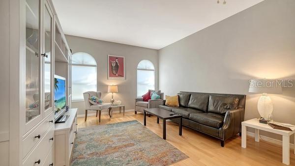 Image 19 of 45 For 9528 Hawksmoor Lane