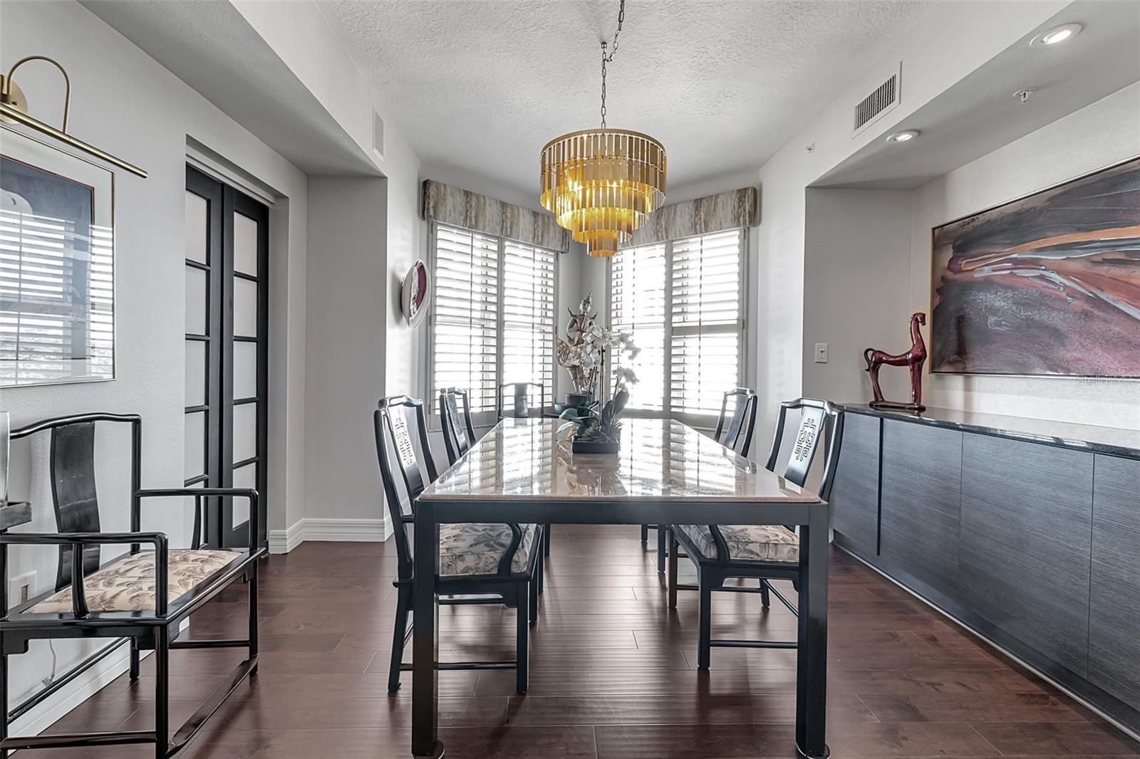 Image 11 of 96 For 385 Point Road 704