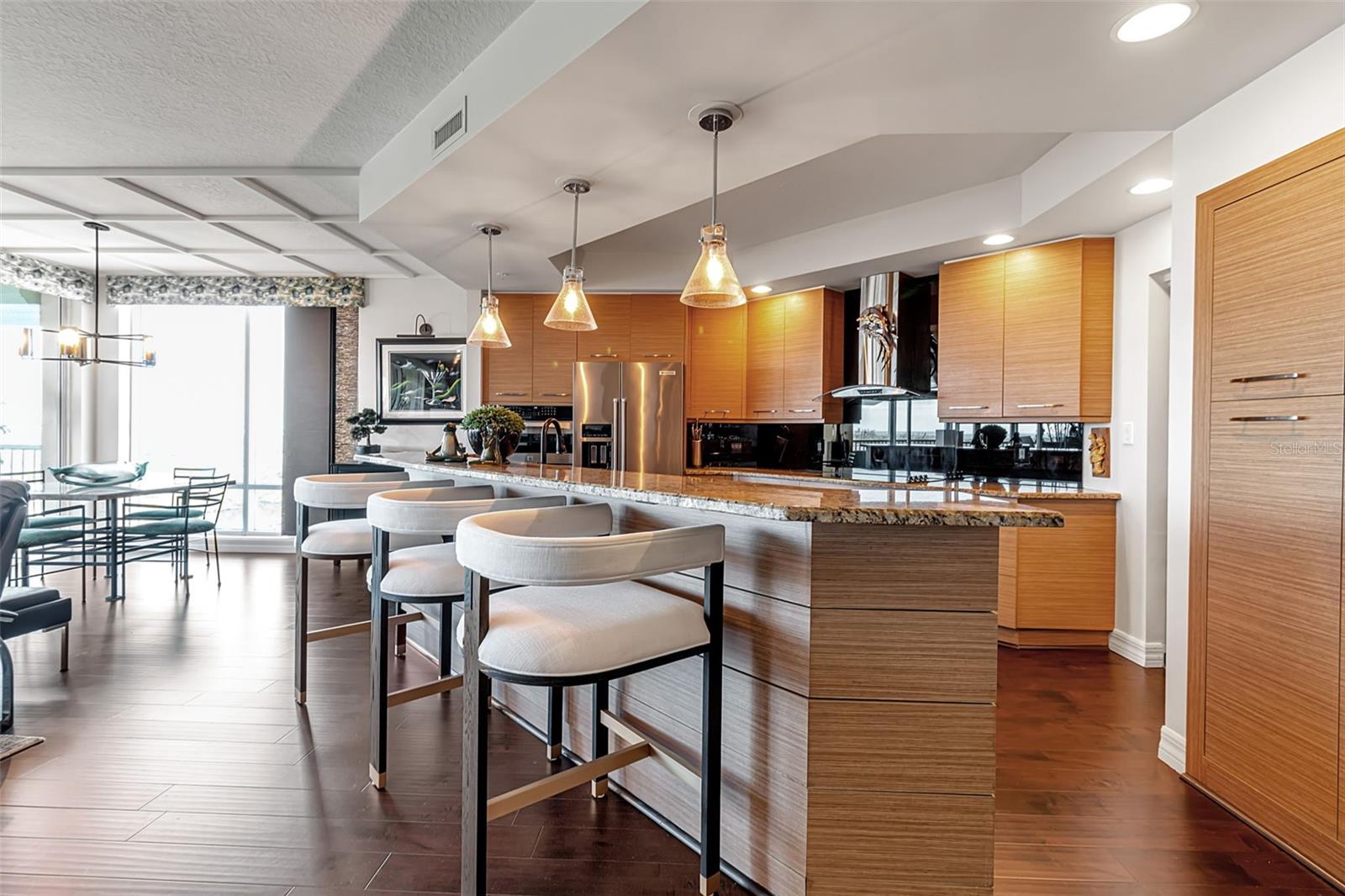 Image 17 of 96 For 385 Point Road 704