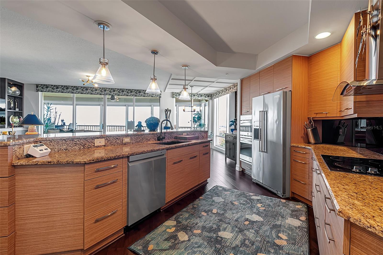 Image 23 of 96 For 385 Point Road 704