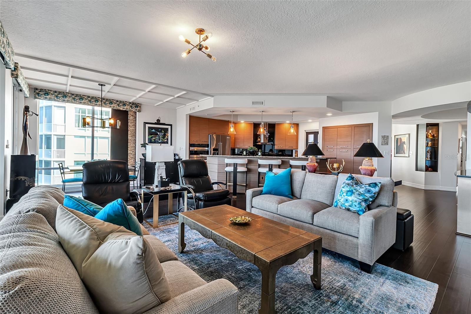 Image 31 of 96 For 385 Point Road 704