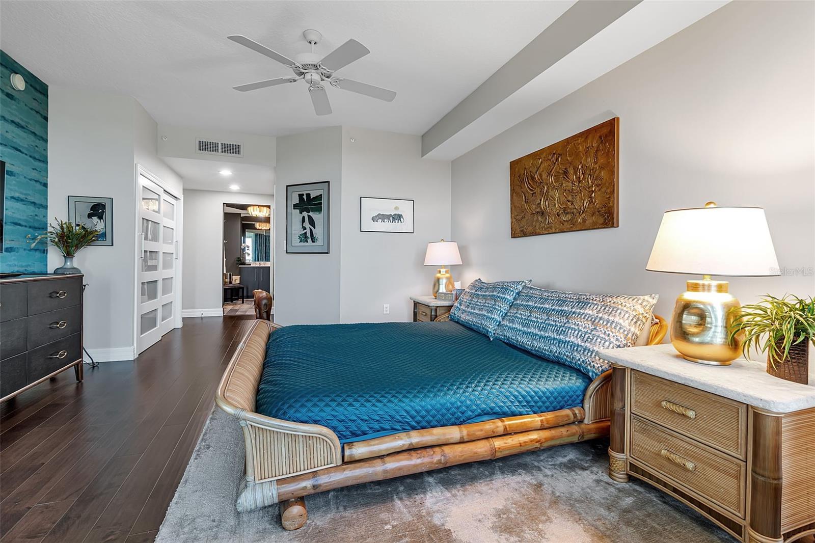 Image 42 of 96 For 385 Point Road 704