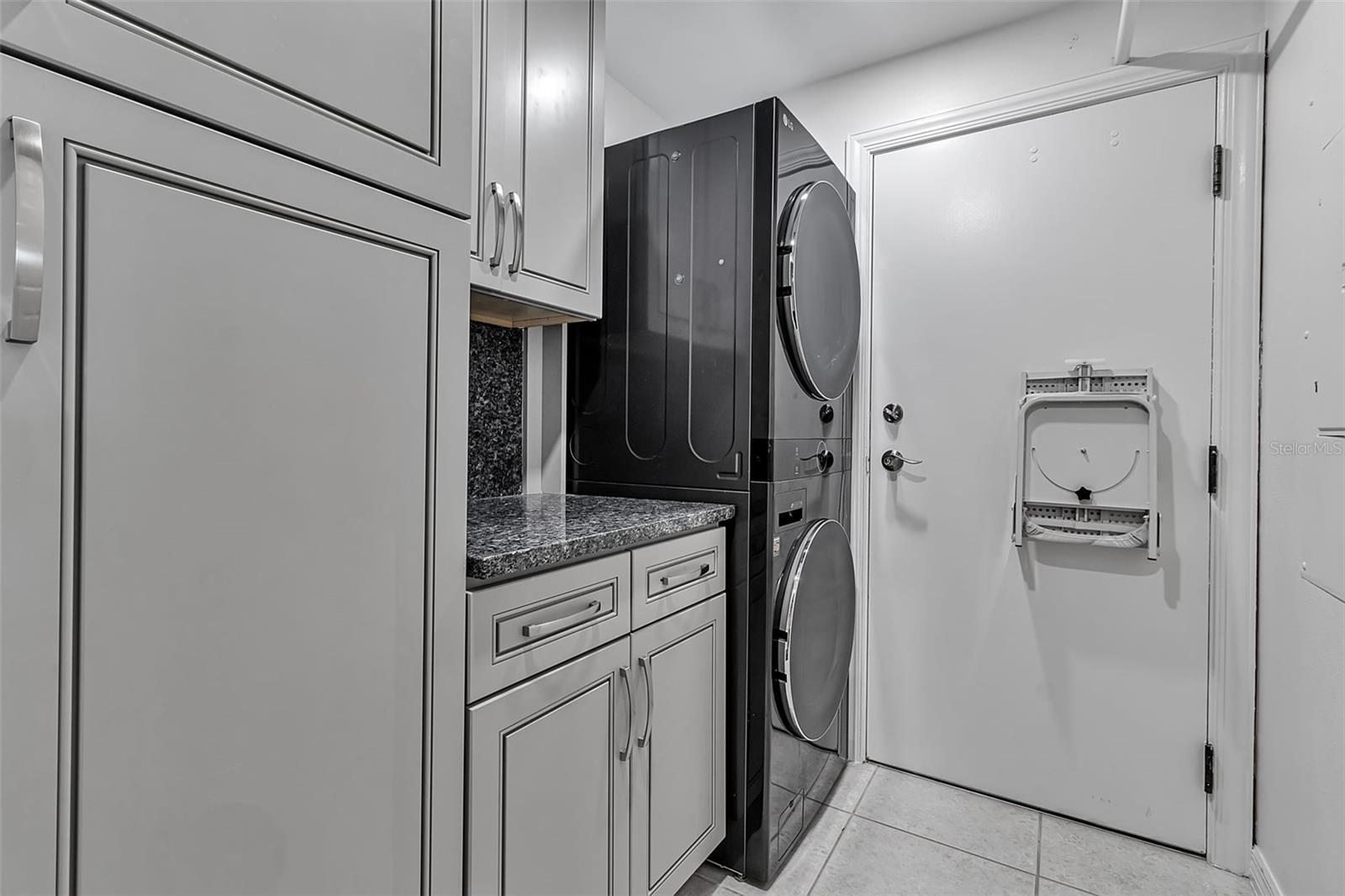 Image 54 of 96 For 385 Point Road 704