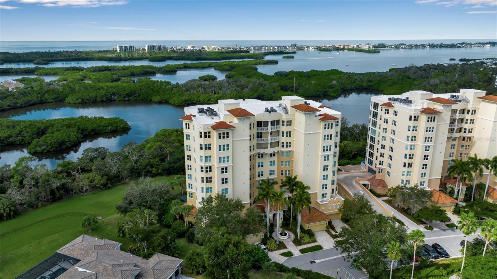 Image 70 of 96 For 385 Point Road 704