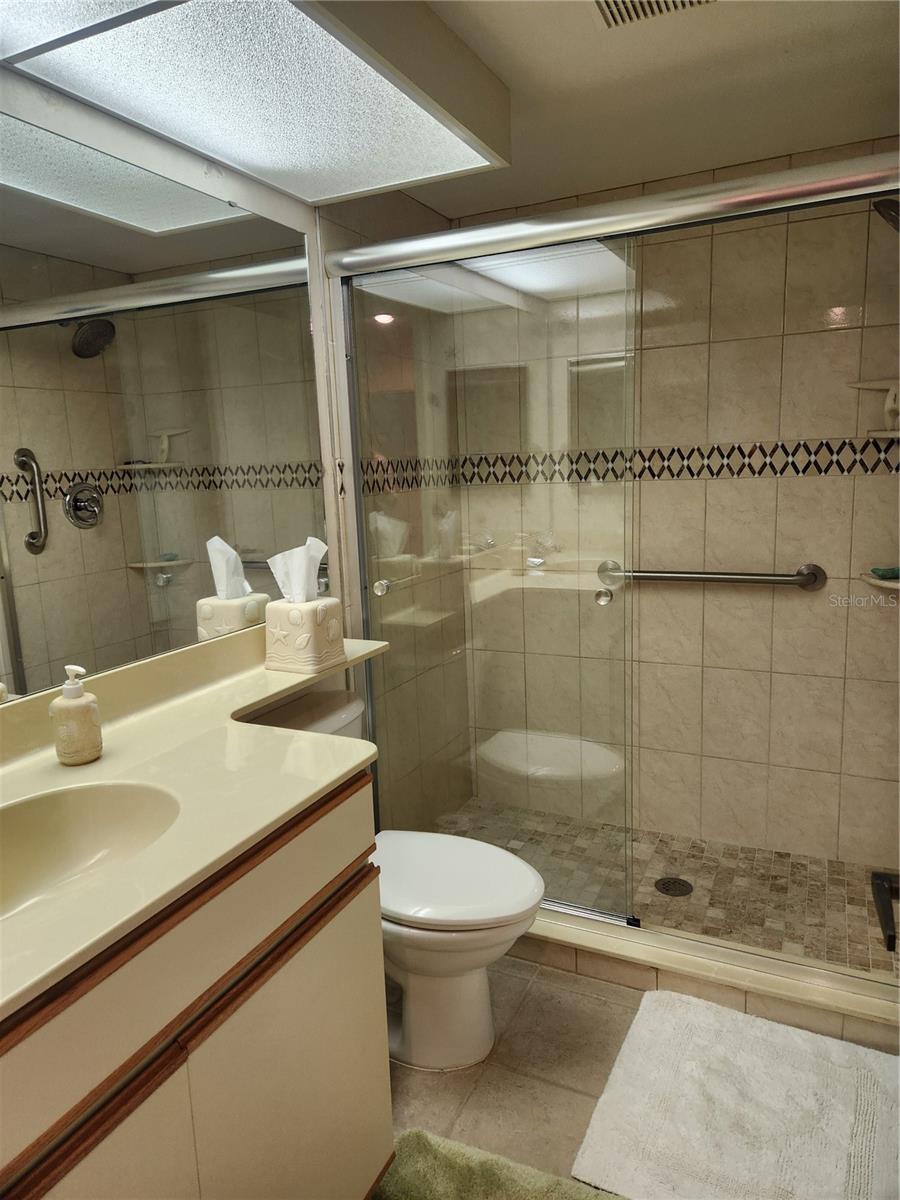 Image 23 of 43 For 6713 Stone River Road 104