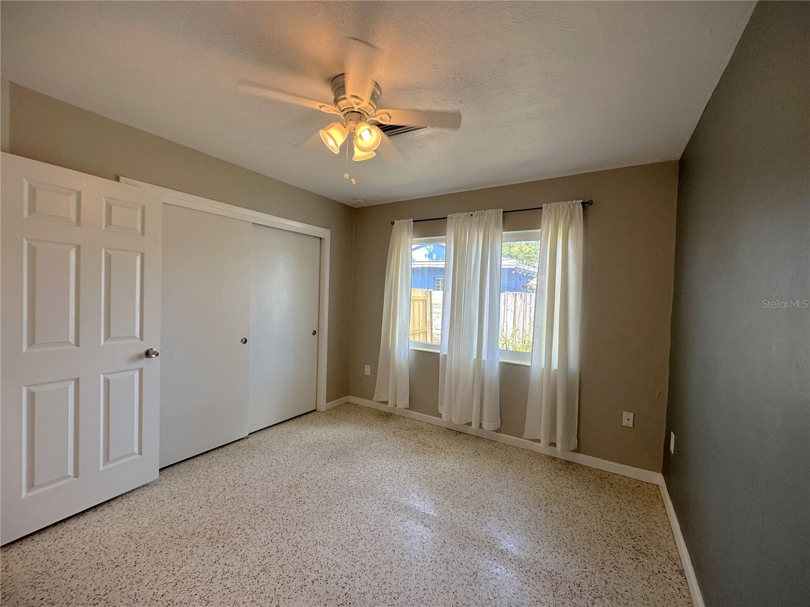 Image 16 of 37 For 2275 Hawthorne Street