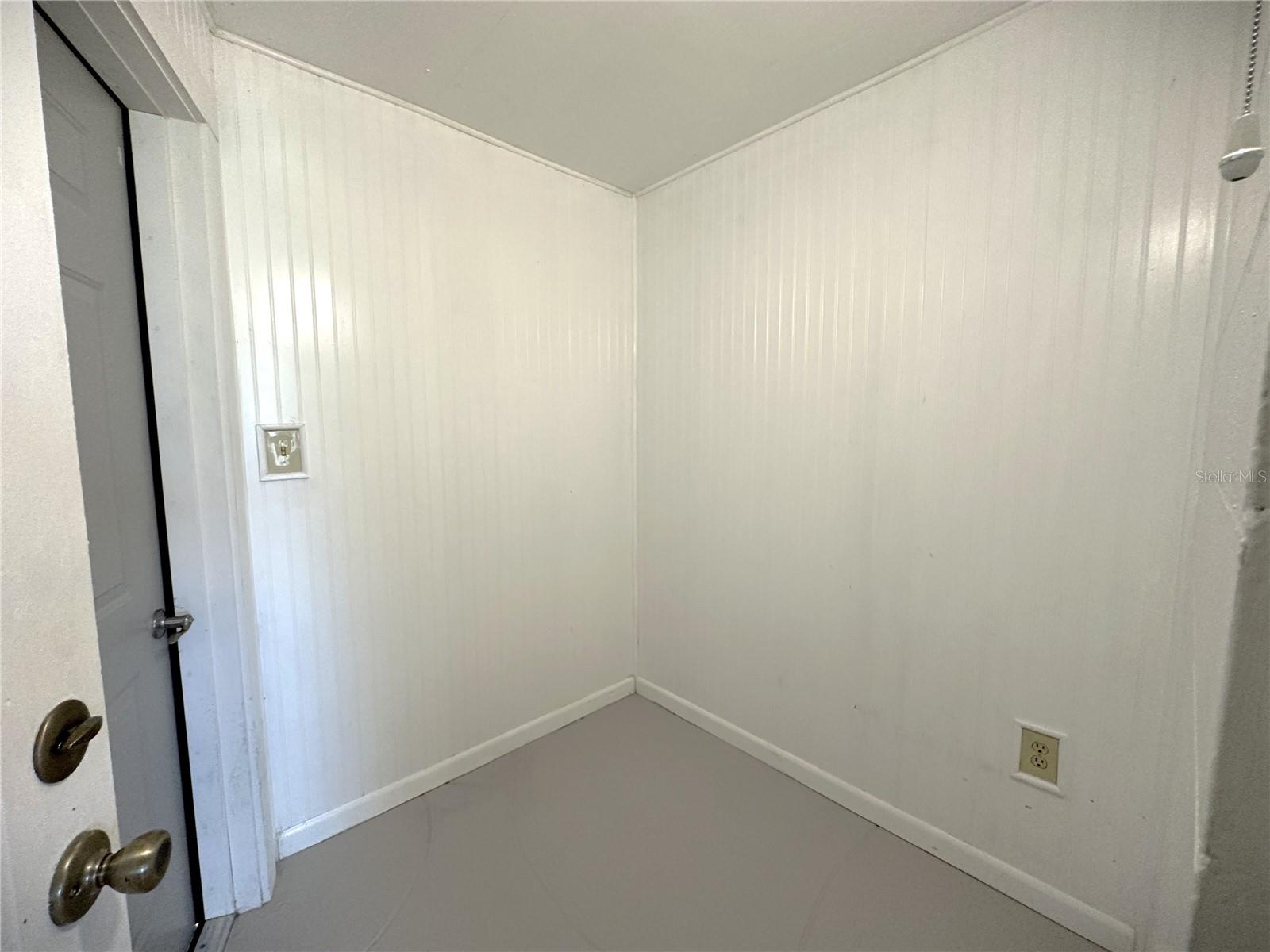 Image 23 of 37 For 2275 Hawthorne Street