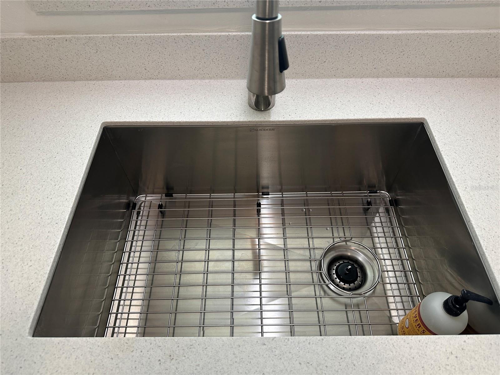 Image 25 of 37 For 2275 Hawthorne Street