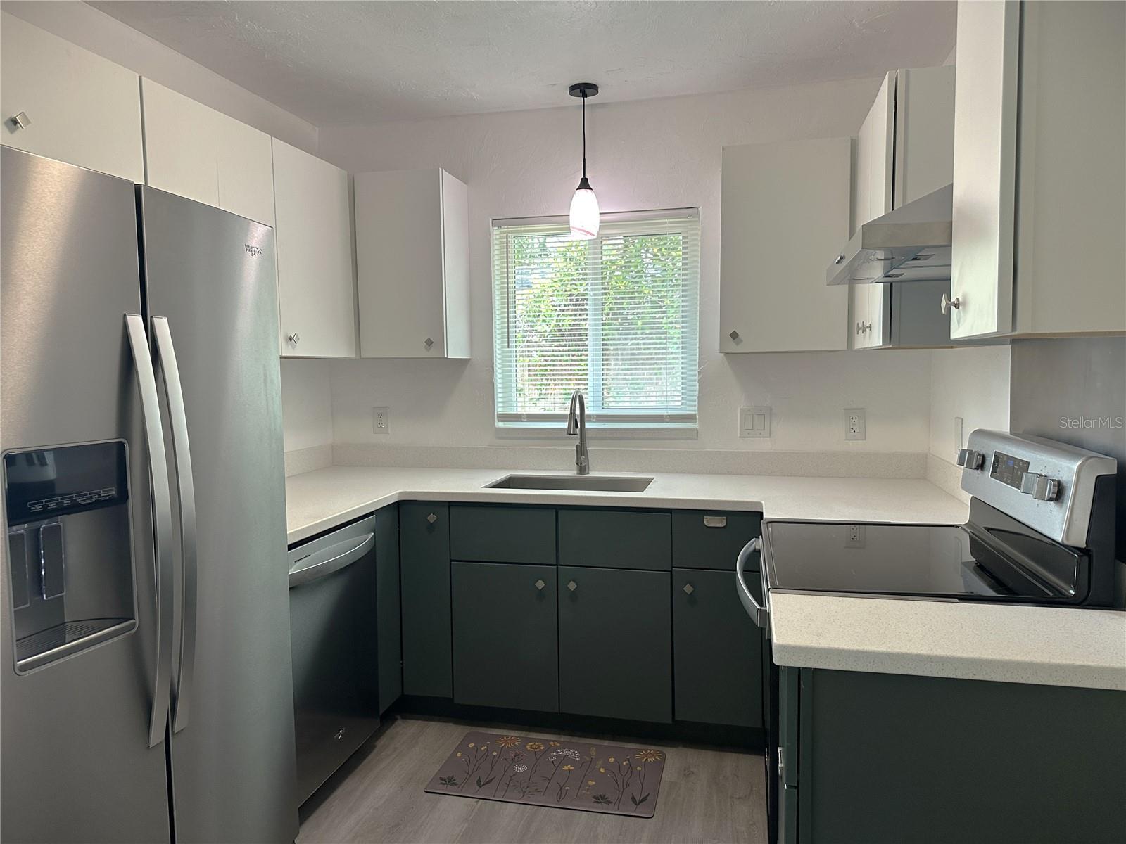 Image 30 of 37 For 2275 Hawthorne Street