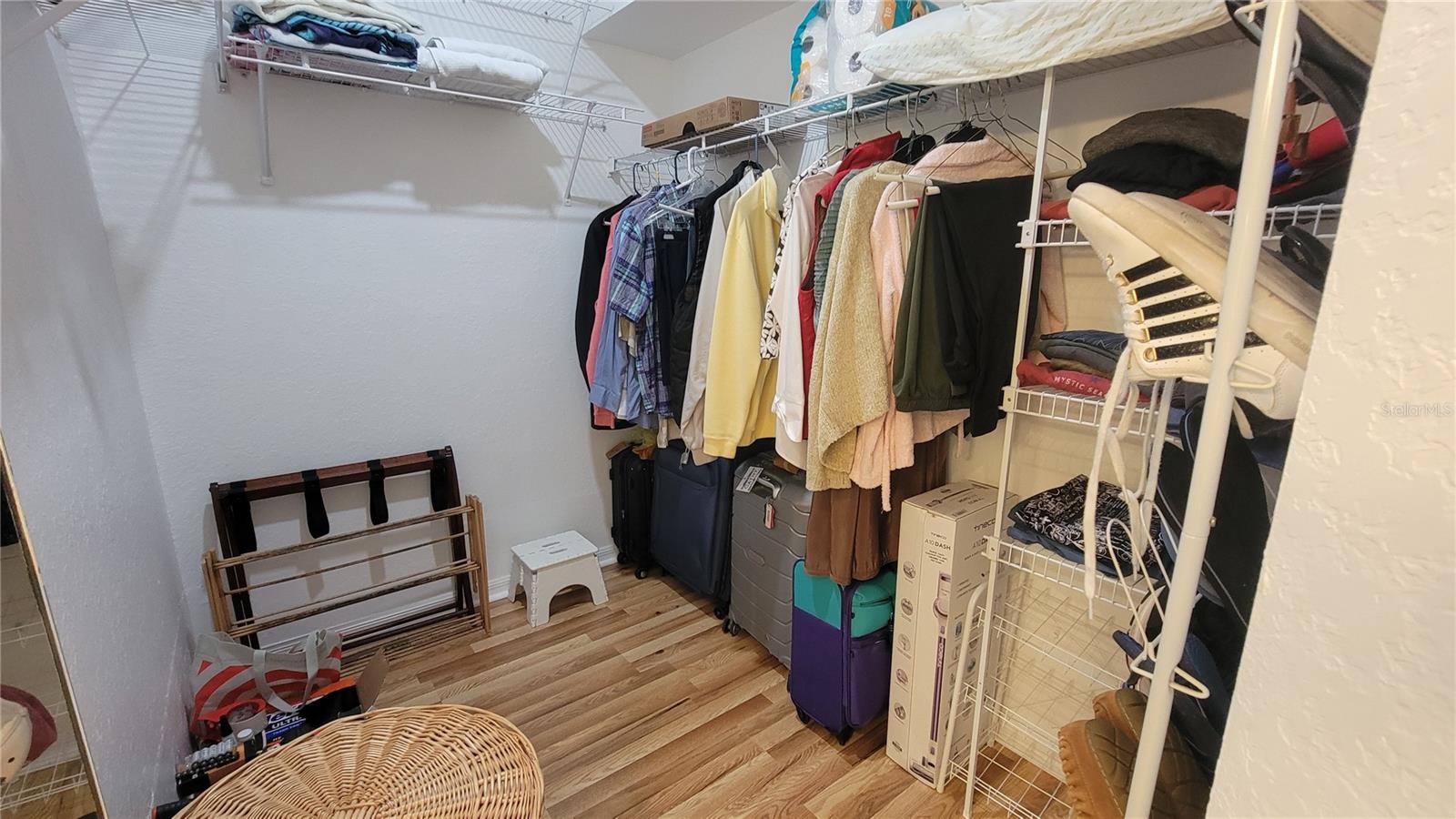 Image 17 of 80 For 6640 Pineview Terrace 6640