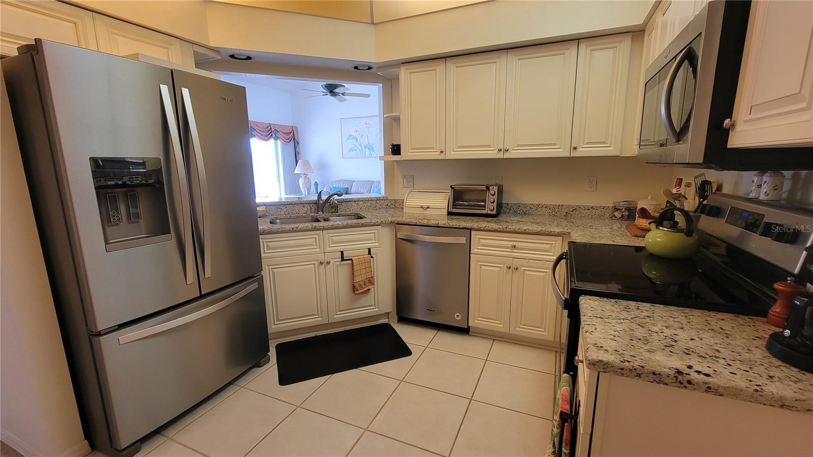 Image 4 of 80 For 6640 Pineview Terrace 6640