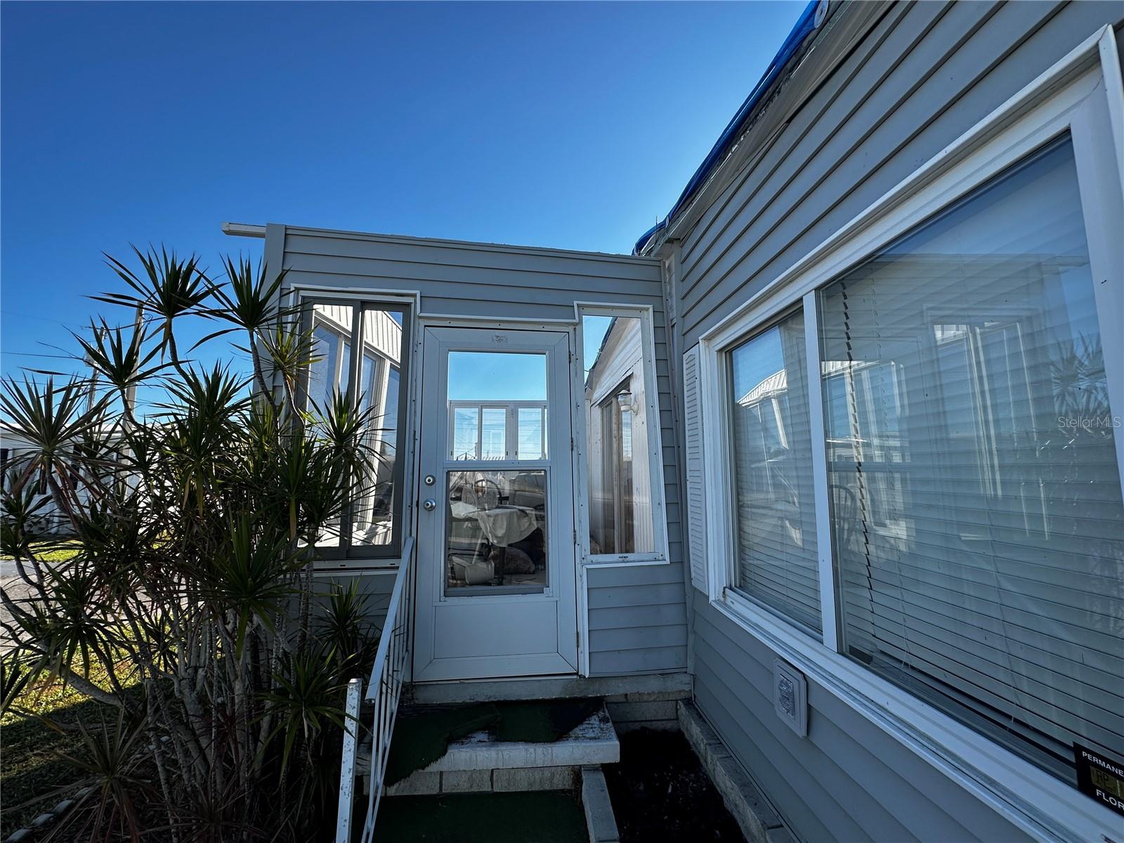 Image 4 of 34 For 361 Tampico Drive